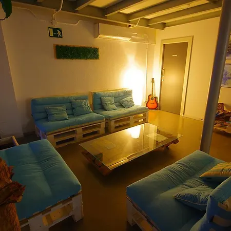 Hostel Iron