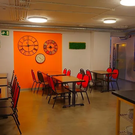 Iron Хостел Бильбао