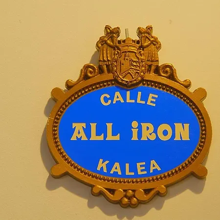 Hostel Iron *